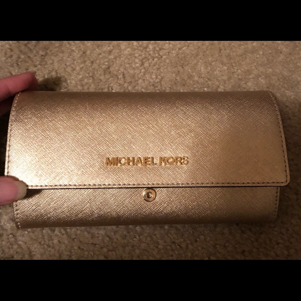 Michael Kors Large Multifunctional Wallet